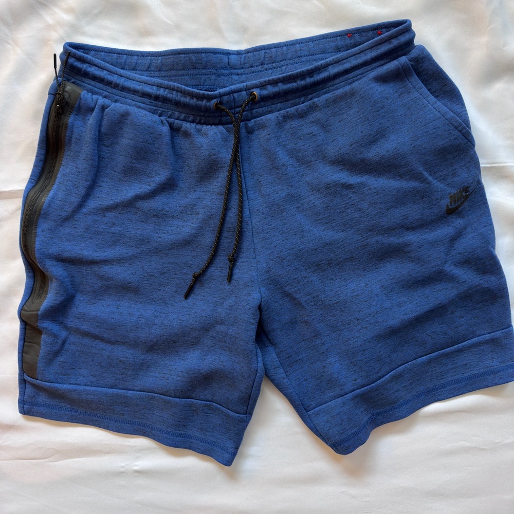 Nike Techfleece Short XXL in “Game Royal Blue”